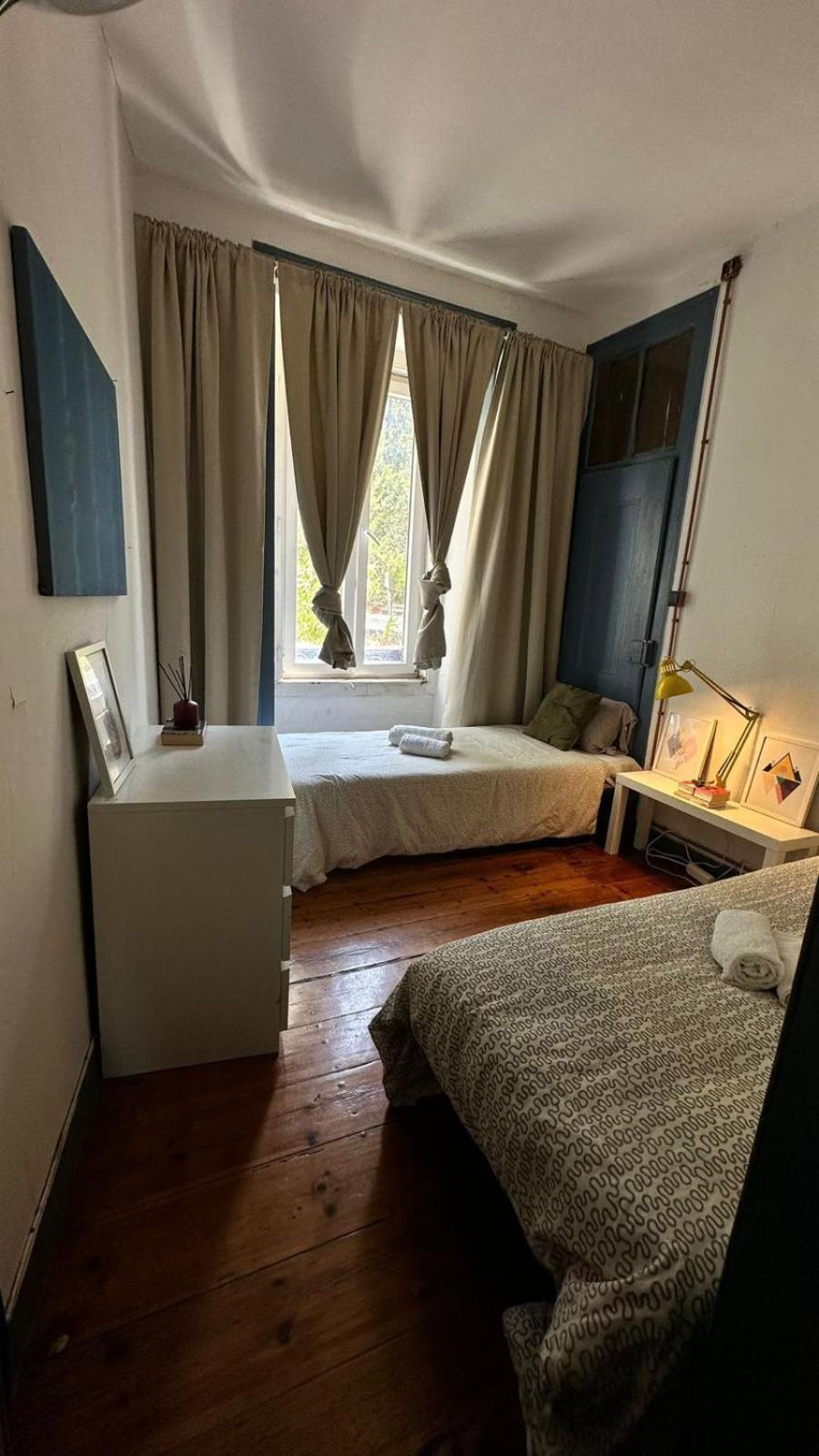 Accommodatie bij particulieren Cost - Double Single Bed With Share Bathroom *