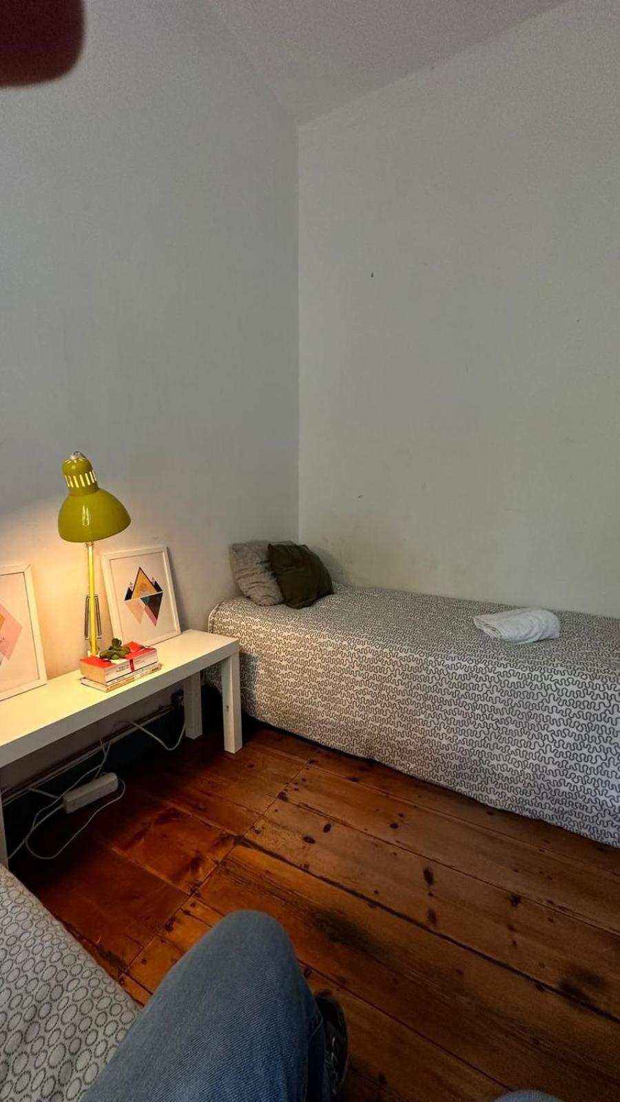 Cost - Double Single Bed With Share Bathroom Accommodatie bij particulieren *