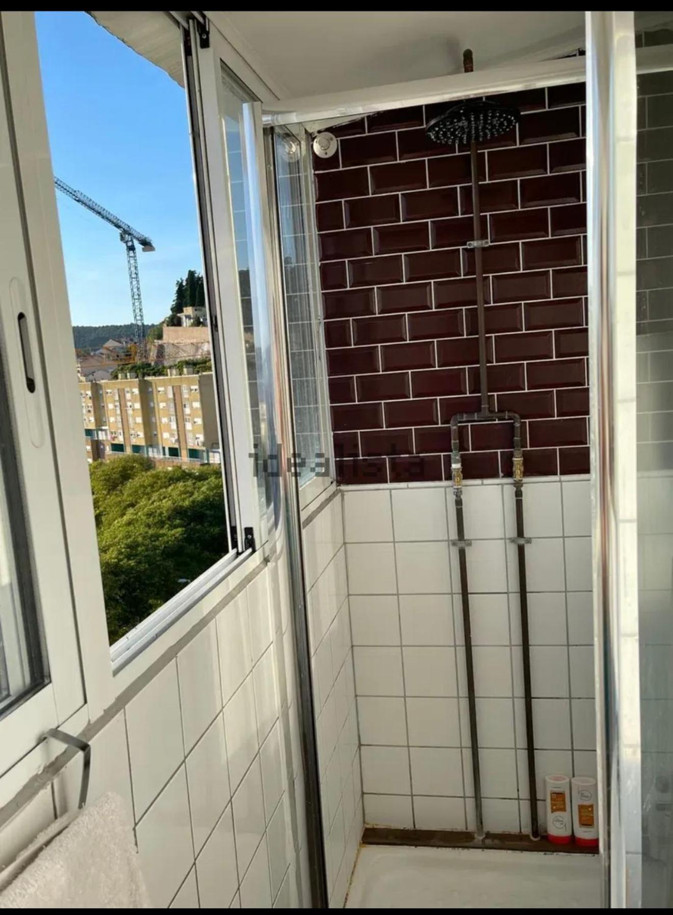 Accommodatie bij particulieren Cost - Double Single Bed With Share Bathroom *